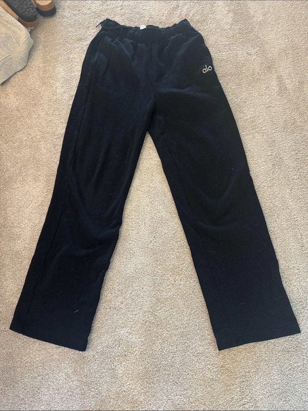 ALO Yoga Black Accolade Wide leg sweat pants